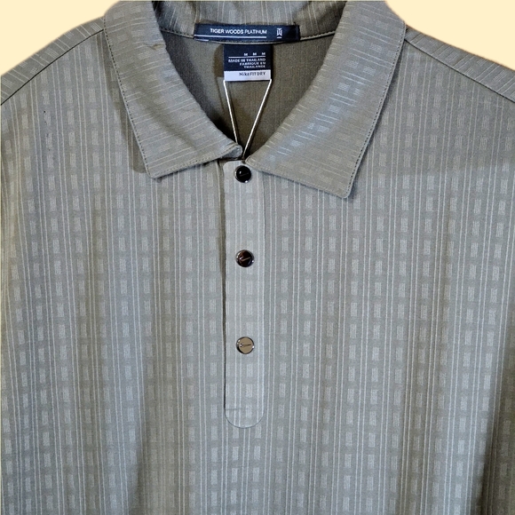 Nike FITDRY Tiger Woods Platinum Golf/Polo Shirt - Picture 2 of 8